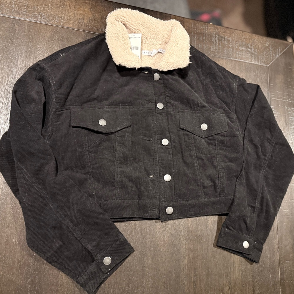 Versona Black Jean Jacket with Cream Collar
